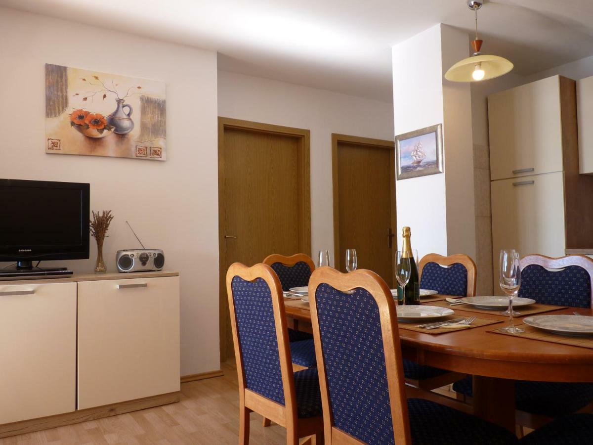 Apartments Agrijan Maslenica Exterior photo